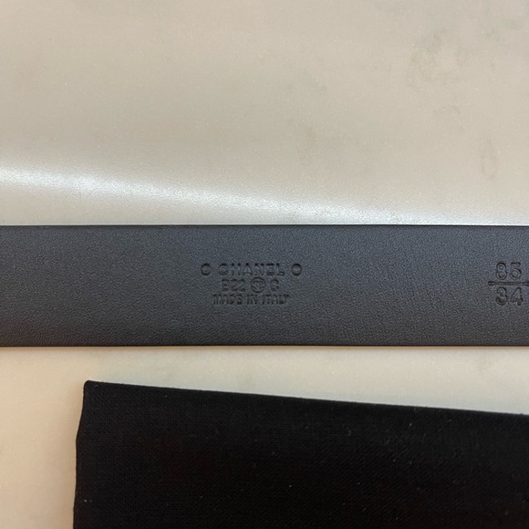 Chanel Belt B22 black and light gold buckle B22 collection - Picture 3 of 8